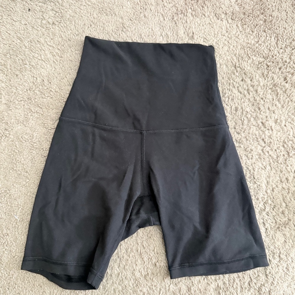 Lululemon Align 6” Shorts